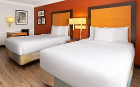 La Quinta Inn By Wyndham Pittsburgh Airport